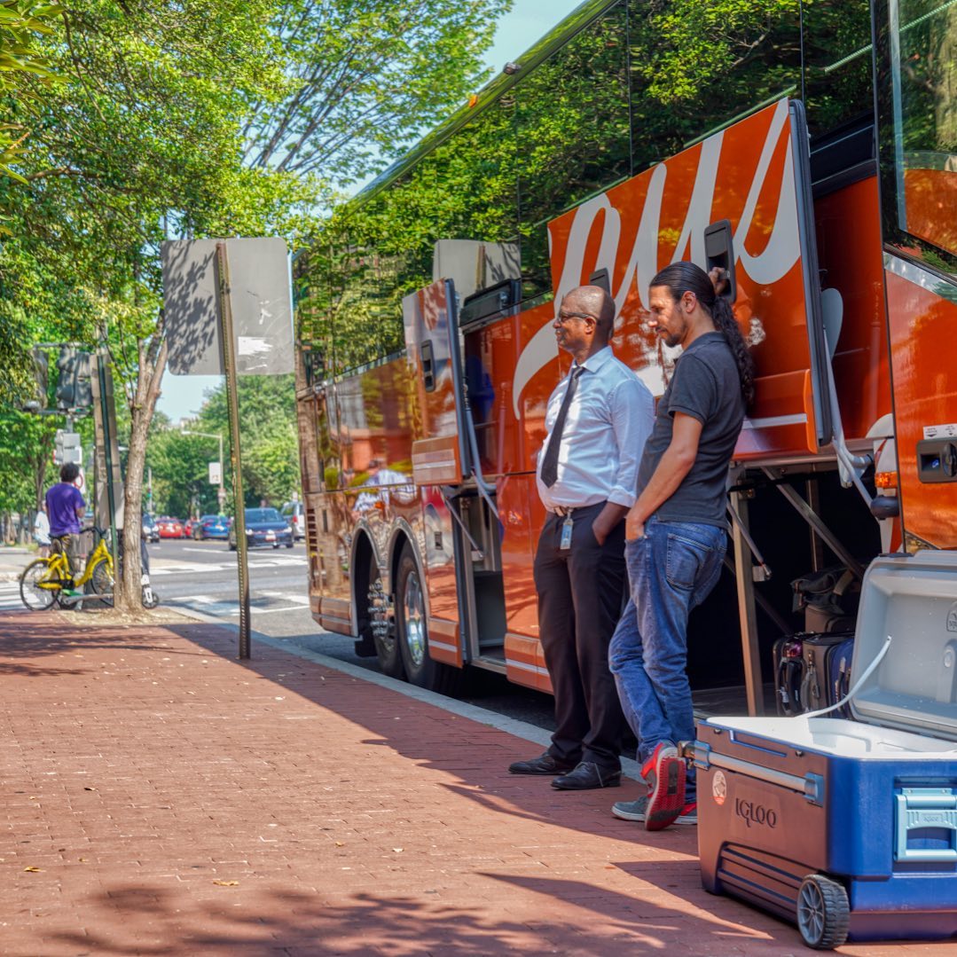 Simple Tips to Remember While Traveling on a Virginia to New York Bus