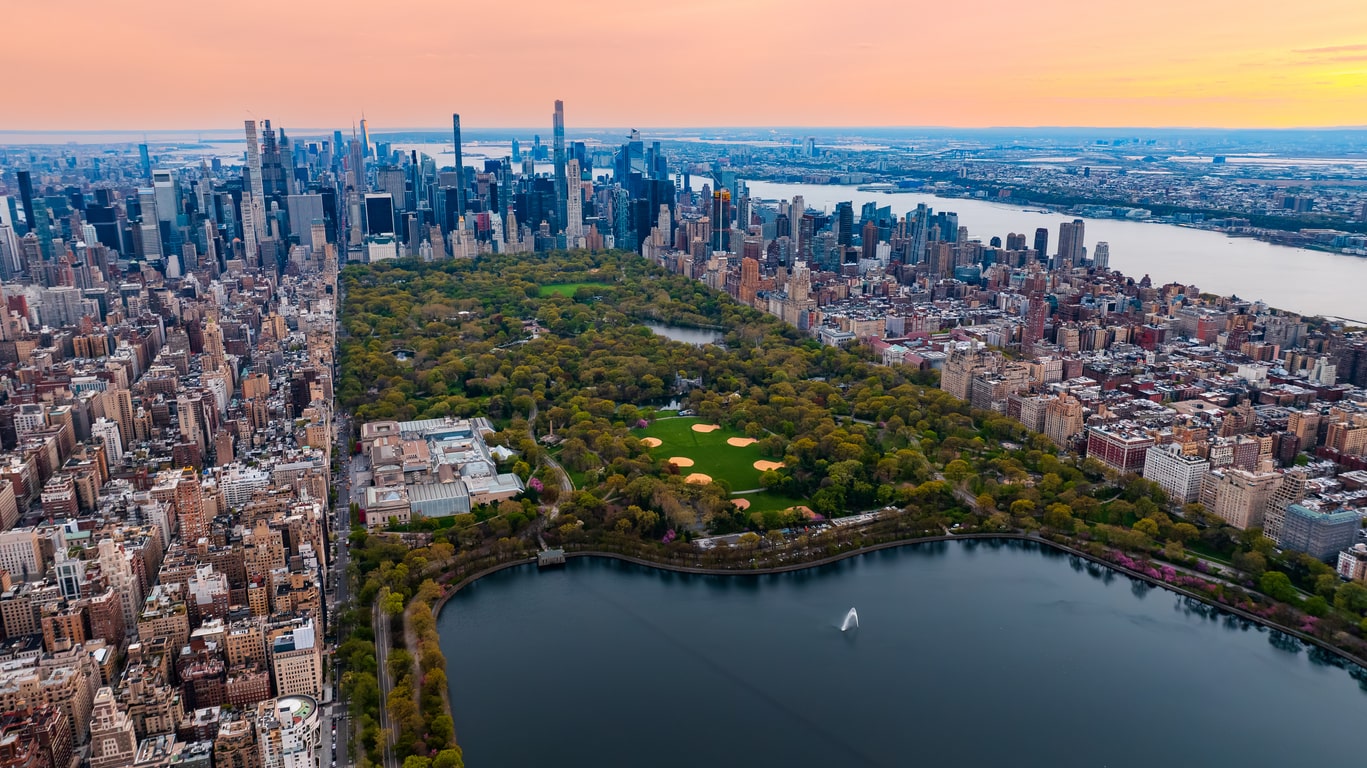 NYC at Christmas With the Kids: The Best Things To Do